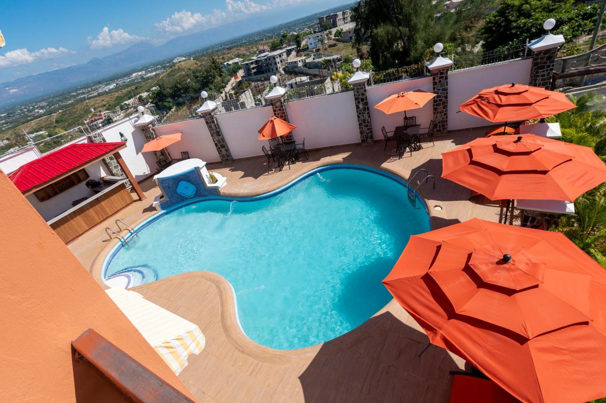 Vivy Hill'S Hotel Port-au-Prince Exterior photo
